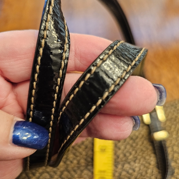 Eric Javits Brown and Black Signature Pattern Rafia Handbag - Picture 5 of 16